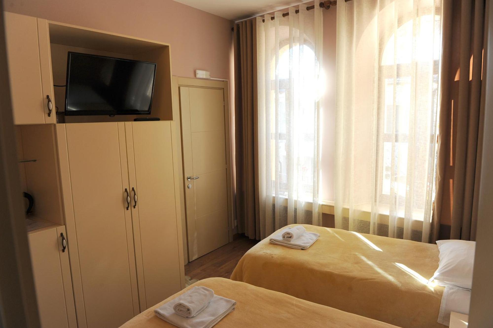 Art Rooms Gjuhadol Shkoder Exterior photo